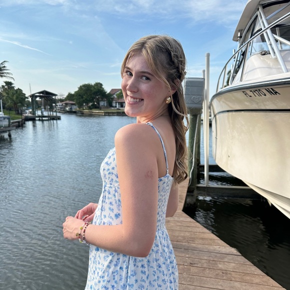 Meet your Posher, Anna - Picture 1 of 1